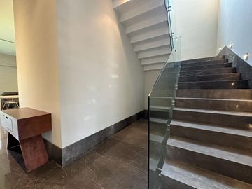 CASA EN VENTA PARA ESTRENAR AMUEBLADA COL. DEL VALLE EN LOS RÍOS $37,500,000