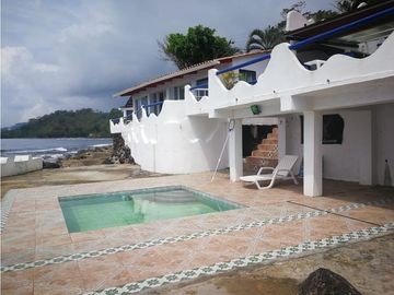 SE VENDE CASA DE PLAYA PORTOBELO!!!