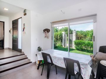 CASA 2 DORM VENTA VAQUEROS CON VISTAS A LOS CERROS