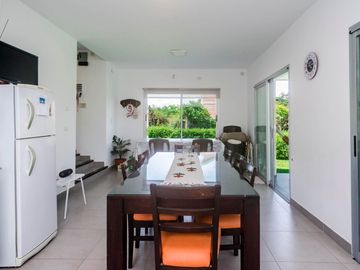 CASA 2 DORM VENTA VAQUEROS CON VISTAS A LOS CERROS