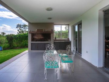 CASA 2 DORM VENTA VAQUEROS CON VISTAS A LOS CERROS