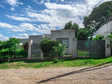CASA 2 DORM VENTA VAQUEROS CON VISTAS A LOS CERROS