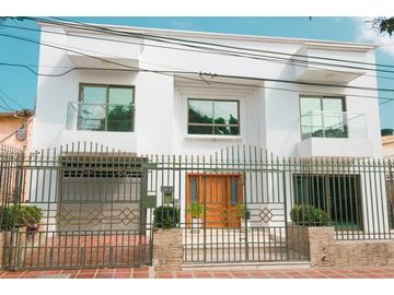 CASA AMPLIA REMODELADA EXCELENTE UBICACIÓN BARRIO MAMATOCO