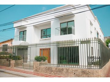 CASA AMPLIA REMODELADA EXCELENTE UBICACIÓN BARRIO MAMATOCO