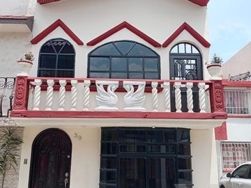 CASA EN VENTA EN RINCONADA SAN LORENZO, TOLUCA
