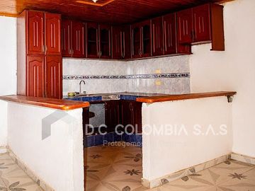 VENTA de CASAS en PELAYA