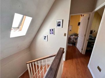 CASA 5 DORMITORIOS EN SECTOR VALLE ESCONDIDO, CONCEPCIÓN