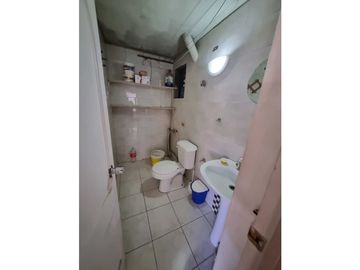 SE VENDE SITIO CON 2 CASAS PARA INVERSION.
