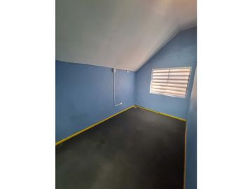 SE VENDE SITIO CON 2 CASAS PARA INVERSION.