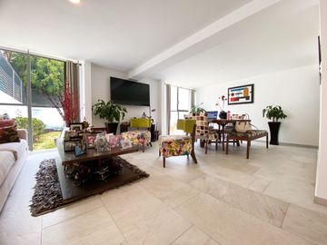 CASA EN VENTA LAS ARBOLEDAS, REMODELADA, JARDIN, VIGILANCIA.