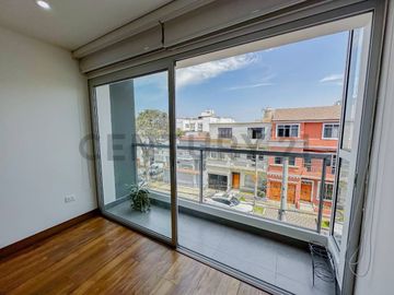 VENTA DE DEPARTAMENTO DE 95 M² EN LINCE - LÍMITE CON SAN ISIDRO