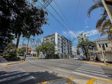 VENTA DE DEPARTAMENTO DE 95 M² EN LINCE - LÍMITE CON SAN ISIDRO