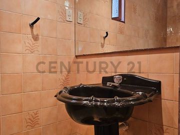 Venta de casa Residencial Higuereta, Santiago de Surco;  300m2 AT - 272.48m2 AC