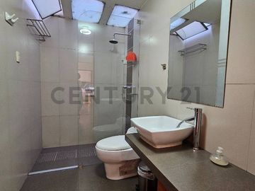 Venta de casa Residencial Higuereta, Santiago de Surco;  300m2 AT - 272.48m2 AC