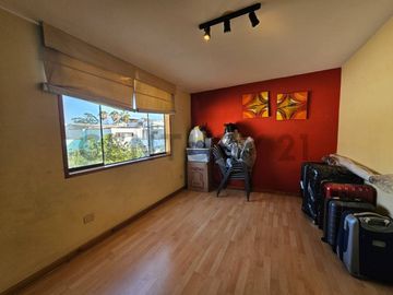 Venta de casa Residencial Higuereta, Santiago de Surco;  300m2 AT - 272.48m2 AC