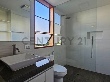 Venta de casa Residencial Higuereta, Santiago de Surco;  300m2 AT - 272.48m2 AC
