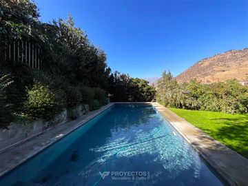 Casa en Venta en Golf de Manquehue - Los Trapenses