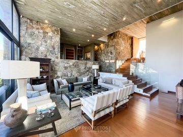 Casa en Venta en Golf de Manquehue - Los Trapenses