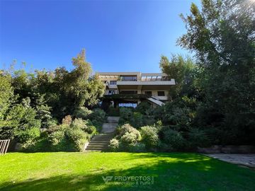 Casa en Venta en Golf de Manquehue - Los Trapenses
