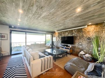 Casa en Venta en Golf de Manquehue - Los Trapenses