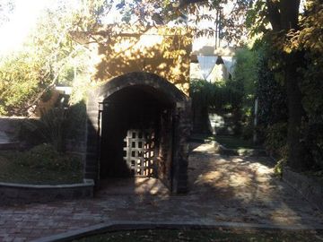 BODEGA/PETIT HOTEL - CHACRAS DE CORIA