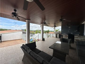 Se Vende Casa en Brisas del Golf, Arraijan