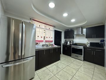 Se Vende Casa en Brisas del Golf, Arraijan
