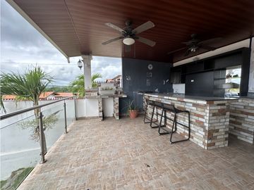 Se Vende Casa en Brisas del Golf, Arraijan