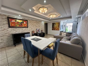 Se Vende Casa en Brisas del Golf, Arraijan