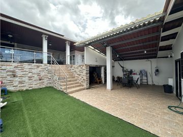 Se Vende Casa en Brisas del Golf, Arraijan
