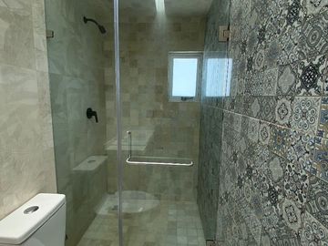 Casa en Venta en Valle de Juriquilla, Sótano, 3 Recamaras, 3 Baños, 3 Autos