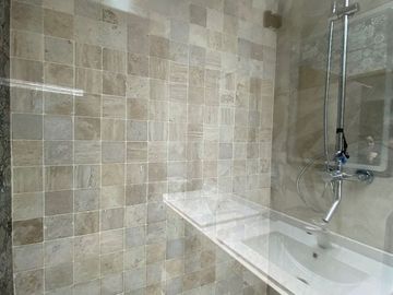 Casa en Venta en Valle de Juriquilla, Sótano, 3 Recamaras, 3 Baños, 3 Autos