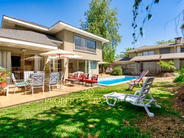 Venta de hermosa casa en Parque Cousiño Macul, Peñalolén
