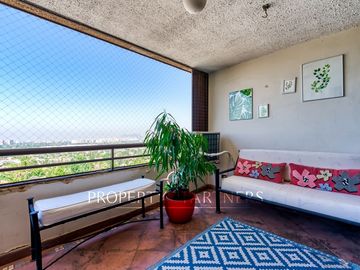 Departamento con espectacular vista a Santiago