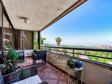 Departamento con espectacular vista a Santiago