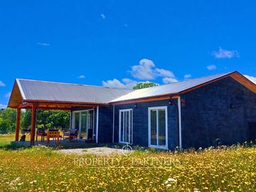 Casa en Panguipulli en Parcela  a solo 5 minutos del Centro de Panguipulli. Venta disponible Crédito Hipotecario.