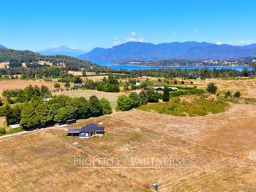 Casa en Panguipulli en Parcela  a solo 5 minutos del Centro de Panguipulli. Venta disponible Crédito Hipotecario.