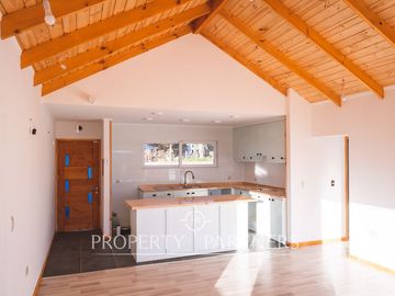 Casa en Panguipulli en Parcela  a solo 5 minutos del Centro de Panguipulli. Venta disponible Crédito Hipotecario.