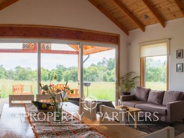 Casa en Panguipulli en Parcela  a solo 5 minutos del Centro de Panguipulli. Venta disponible Crédito Hipotecario.