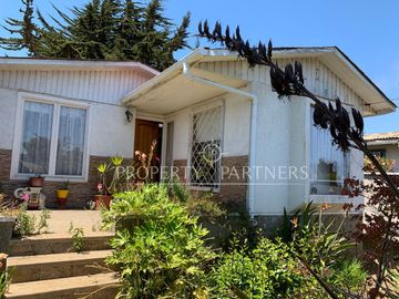 El Quisco, luminosa casa con un gran jardín