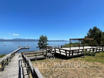 Linda casa con acceso a nautica, Condominio en Ribera Norte lago Villarrica