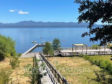 Linda casa con acceso a nautica, Condominio en Ribera Norte lago Villarrica