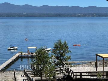Linda casa con acceso a nautica, Condominio en Ribera Norte lago Villarrica