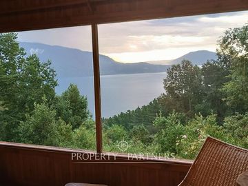 Casa refugio con increíbles vistas al lago Riñihue