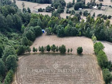Terreno de más de 1 hectárea en  Panguipulli sector Ñancul.
