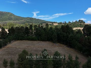 Terreno de más de 1 hectárea en  Panguipulli sector Ñancul.