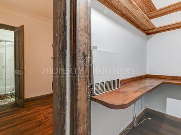 Casa en zona histórica de Providencia con amplios espacios y patio interior