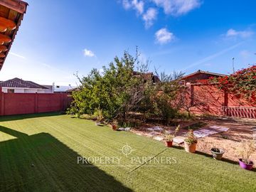 Casa con excelente ubicación en San Joaquín