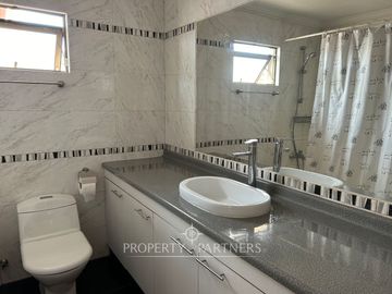 Casa con excelente ubicación en San Joaquín