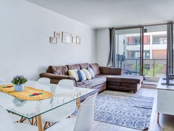 Amplio e impecable departamento oriente, a pasos de Plaza 18 de Septiembre, Providencia